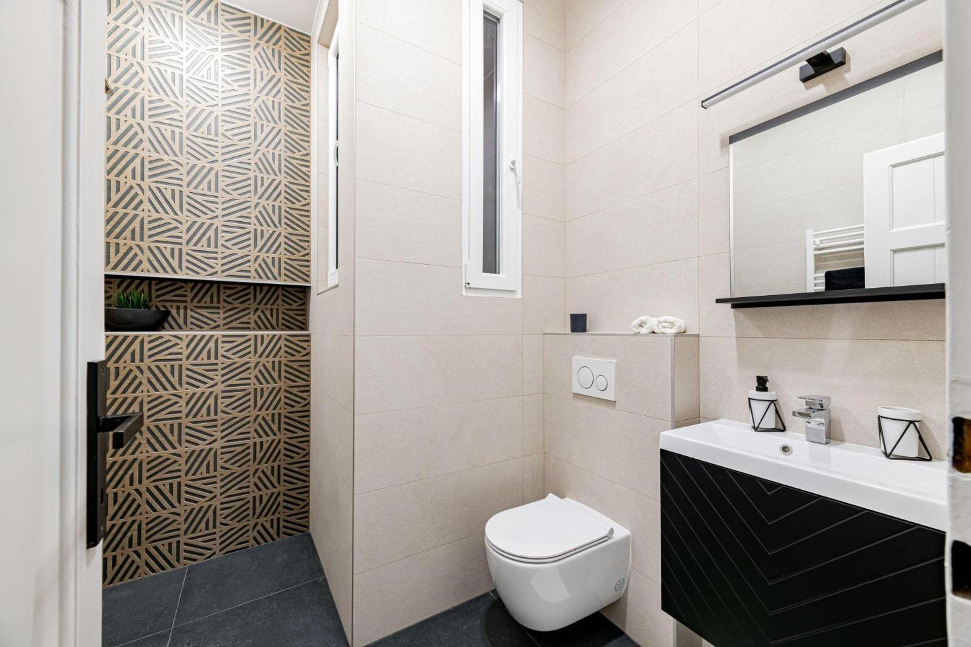 Onyx Oasis - Luxury 3 Bdrm * Boedapest